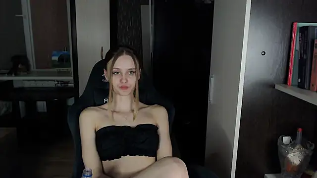  Sansa stark  online show from 02.28.25