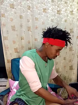 Snapshot of TaurusBallz chatting on 09.24.25 TaurusBallz online show from 09.24.25