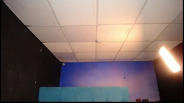 IsabellAndYessi online show from 01.11.25