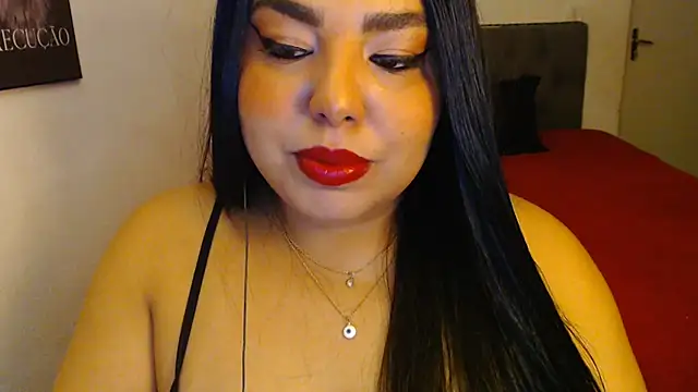 Snapshot of Internacionalist7 chatting on 06.23.26 Internacionalist7 online show from 06.23.26