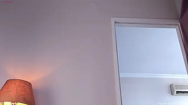 Snapshot of alicelu_ chatting on 02.01.25 alicelu online show from 02.01.25