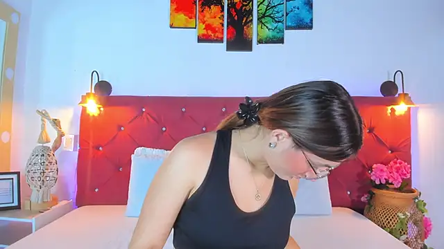 Ruth harvey  online show from 09.26.25