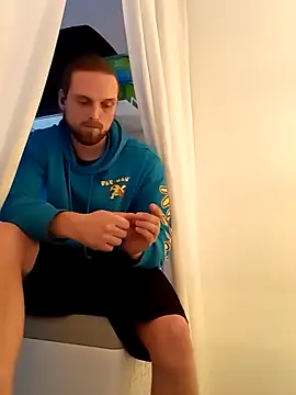 Snapshot of VitaminmanFL chatting on 02.02.25 VitaminmanFL online show from 02.02.25