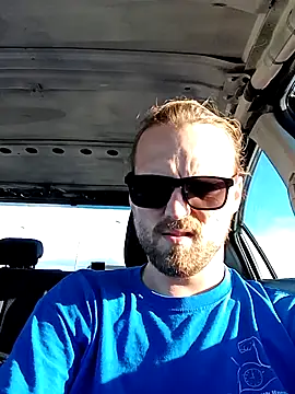 Snapshot of VitaminmanFL chatting on 10.10.25 VitaminmanFL online show from 10.10.25