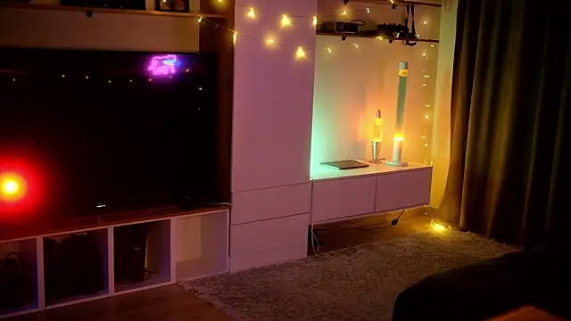 Snapshot of AcidPie chatting on 12.24.24 AcidPie online show from 12.24.24