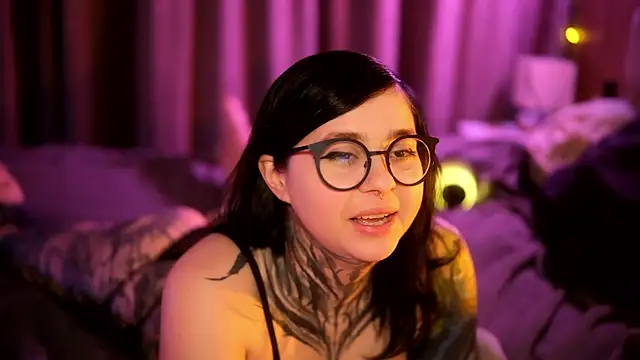 Snapshot of AcidPie chatting on 01.14.25 AcidPie online show from 01.14.25