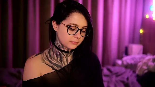 Snapshot of AcidPie chatting on 01.16.25 AcidPie online show from 01.16.25