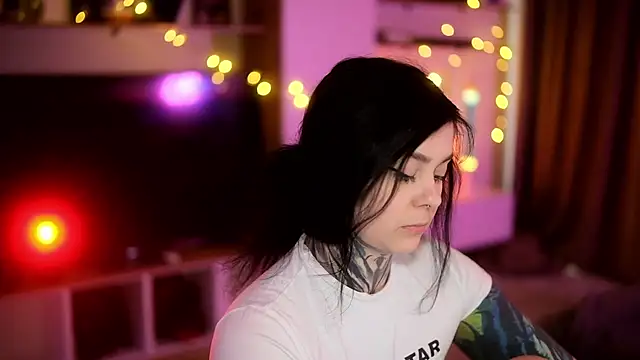 Snapshot of AcidPie chatting on 03.13.25 AcidPie online show from 03.13.25