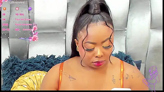 Snapshot of CamilaBenitez chatting on 03.10.26 CamilaBenitez online show from 03.10.26