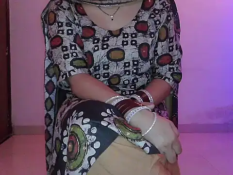 Snapshot of AMBIKA-MISHRA99 chatting on 10.31.25 AMBIKA-MISHRA99 online show from 10.31.25