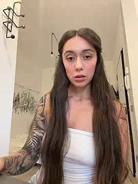 emiliasommer online show from 06.04.26