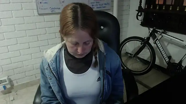 ViioletaMora online show from 02.23.25