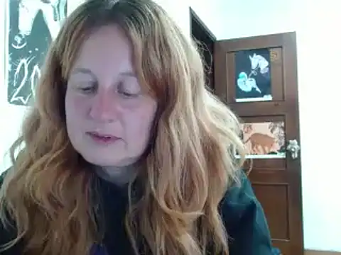 Snapshot of ViioletaMora chatting on 04.23.26 ViioletaMora online show from 04.23.26