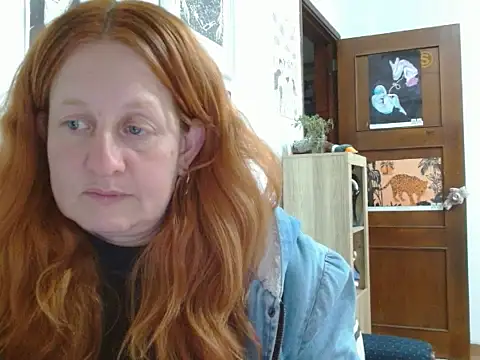 Snapshot of ViioletaMora chatting on 05.09.26 ViioletaMora online show from 05.09.26