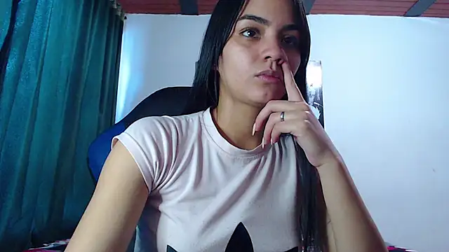 Ariel Zeo1 online show from 02.05.25