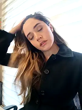 maliciaworld online show from 12.17.24