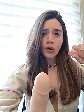 maliciaworld online show from 03.08.25