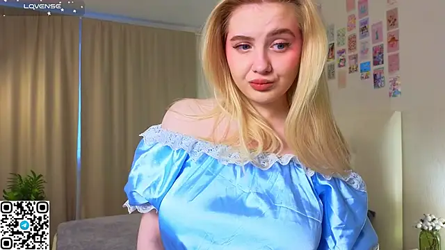 oliviabr0wn0 online show from 11.07.25