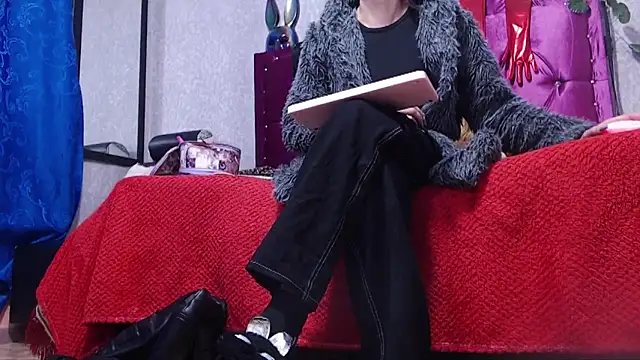 AyshaScott online show from 03.17.25