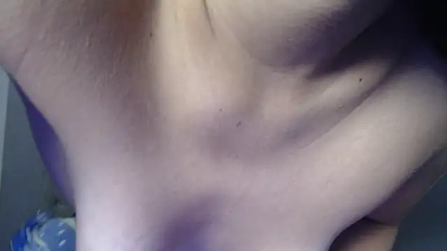 Melody phillips2 online show from 11.18.25