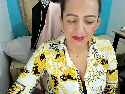 MonicaGarcia  online show from 02.14.25