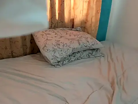 MonicaGarcia  online show from 03.07.25