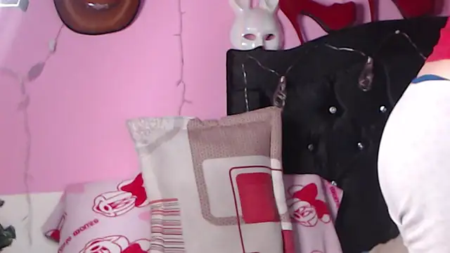 NikkiRous  online show from 01.06.25