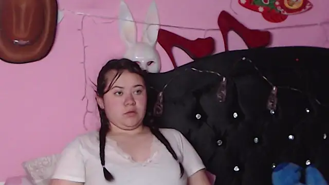 NikkiRous  online show from 01.08.25