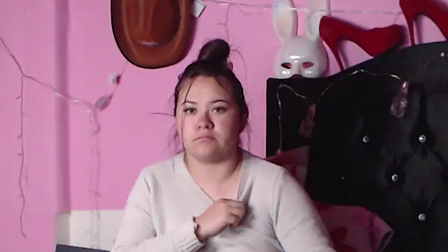 NikkiRous  online show from 01.12.25