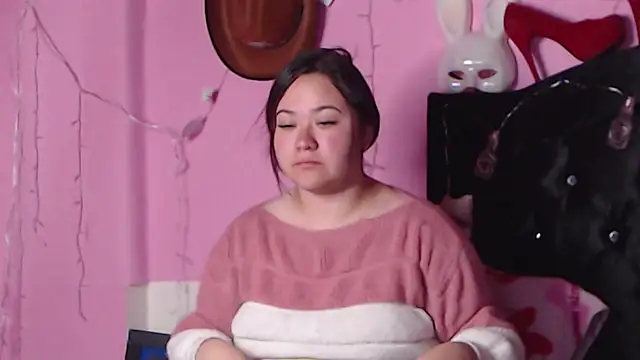 NikkiRous  online show from 01.13.25