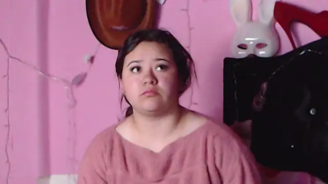 NikkiRous  online show from 01.15.25