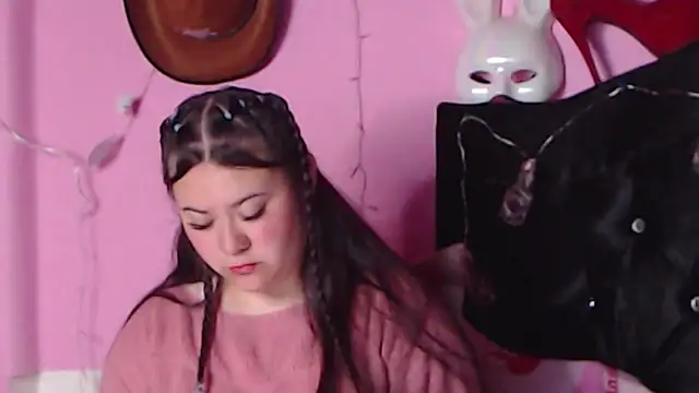 NikkiRous  online show from 01.16.25