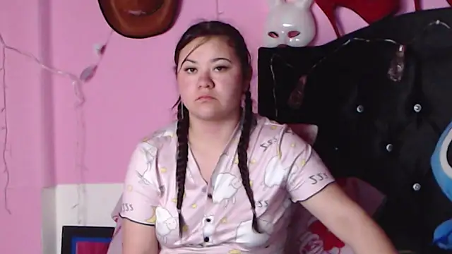 NikkiRous  online show from 01.29.25