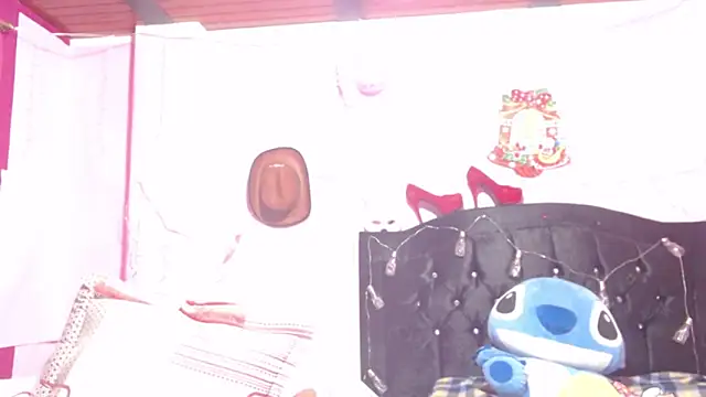 NikkiRous  online show from 02.05.25