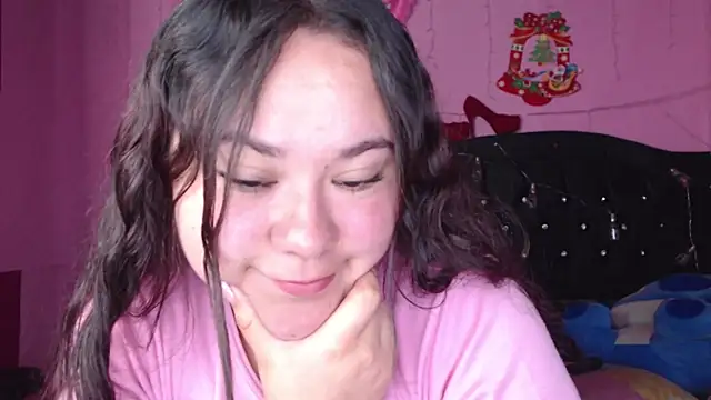 NikkiRous  online show from 03.04.25