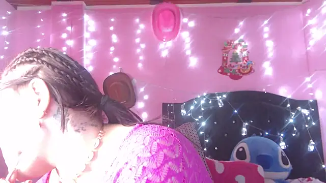 NikkiRous  online show from 11.13.25