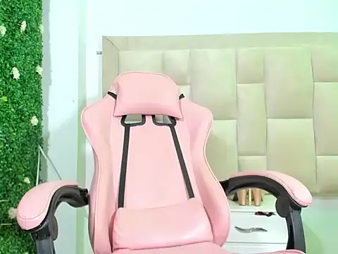 Milk anastasia online show from 12.14.24