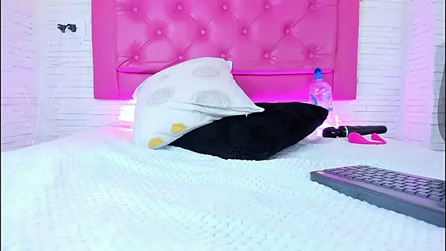 mia 099 online show from 01.30.25