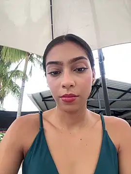 Snapshot of Ema_azel chatting on 01.04.25 Ema azel online show from 01.04.25