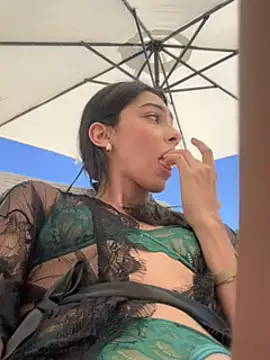 Snapshot of Ema_azel chatting on 01.22.25 Ema azel online show from 01.22.25