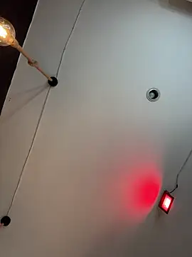 Snapshot of Ema_azel chatting on 10.28.25 Ema azel online show from 10.28.25