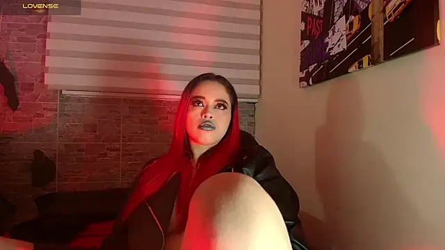 EvaaFoxxy1 online show from 09.28.25