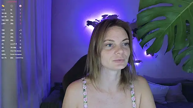 Snapshot of Sam_Klaus chatting on 11.07.25 Sam Klaus online show from 11.07.25