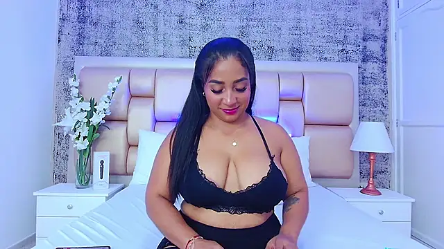 KateVenegas online show from 01.24.25