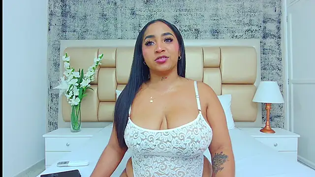 KateVenegas online show from 02.08.25