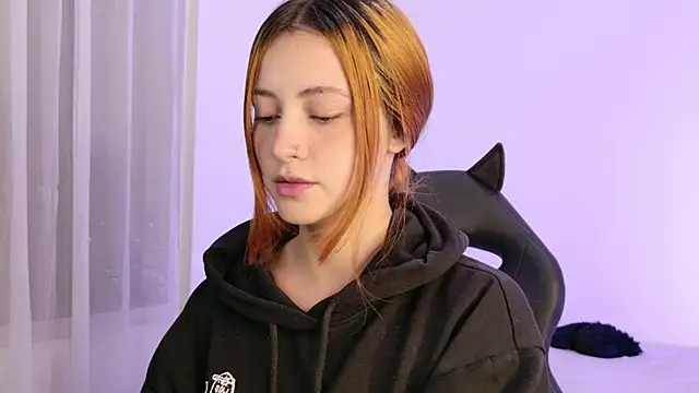 annie mora online show from 04.08.26