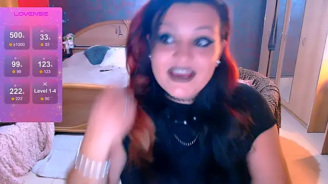 Ariellefoxy online show from 10.16.25