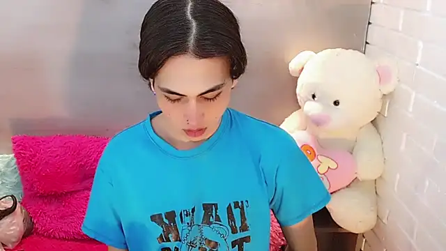 Daniela Pink  online show from 09.20.25