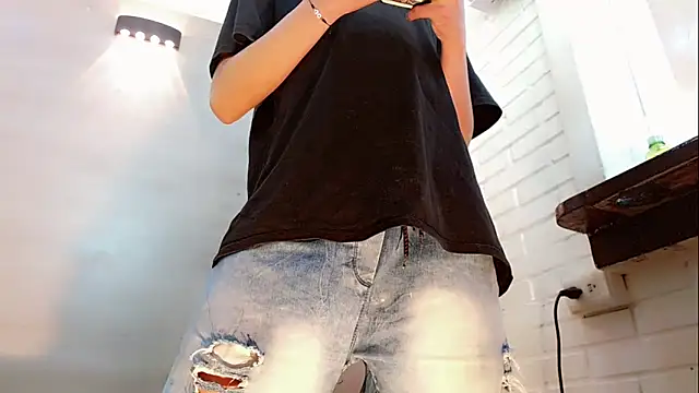 Daniela Pink  online show from 12.05.25