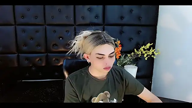 Daniela Pink  online show from 02.11.26